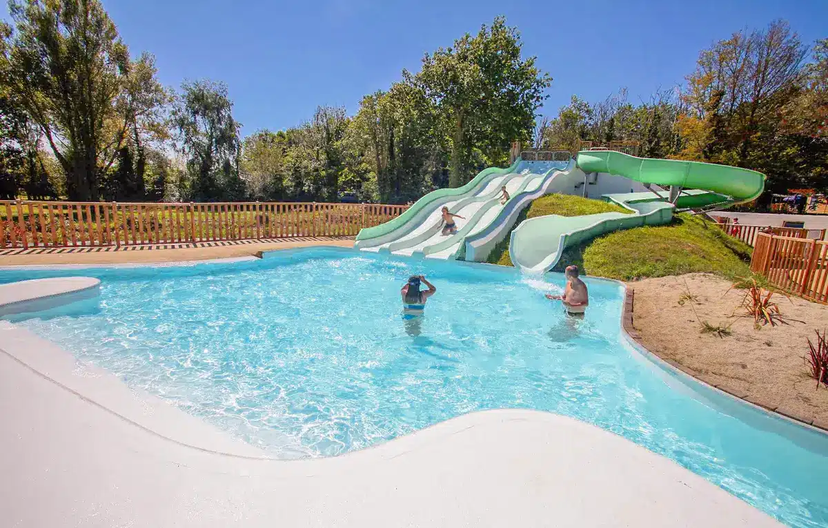 camping piscine fouesnant