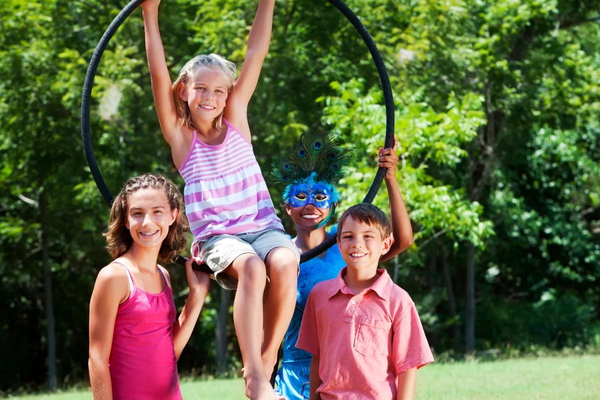 animation cirque camping finistere